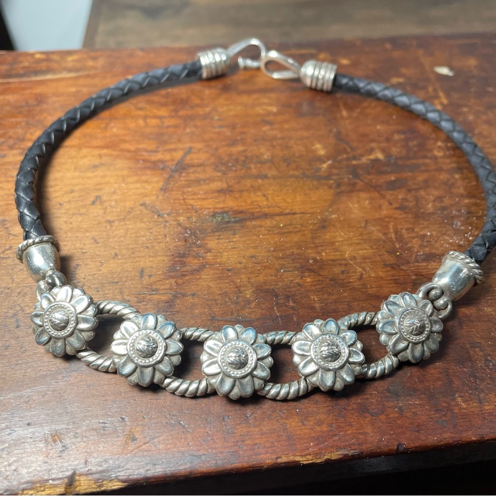 Vintage Brighton silver flower charm choker necklace